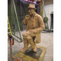 Infame artista de Preston golpea la escultura de bronce BS024A